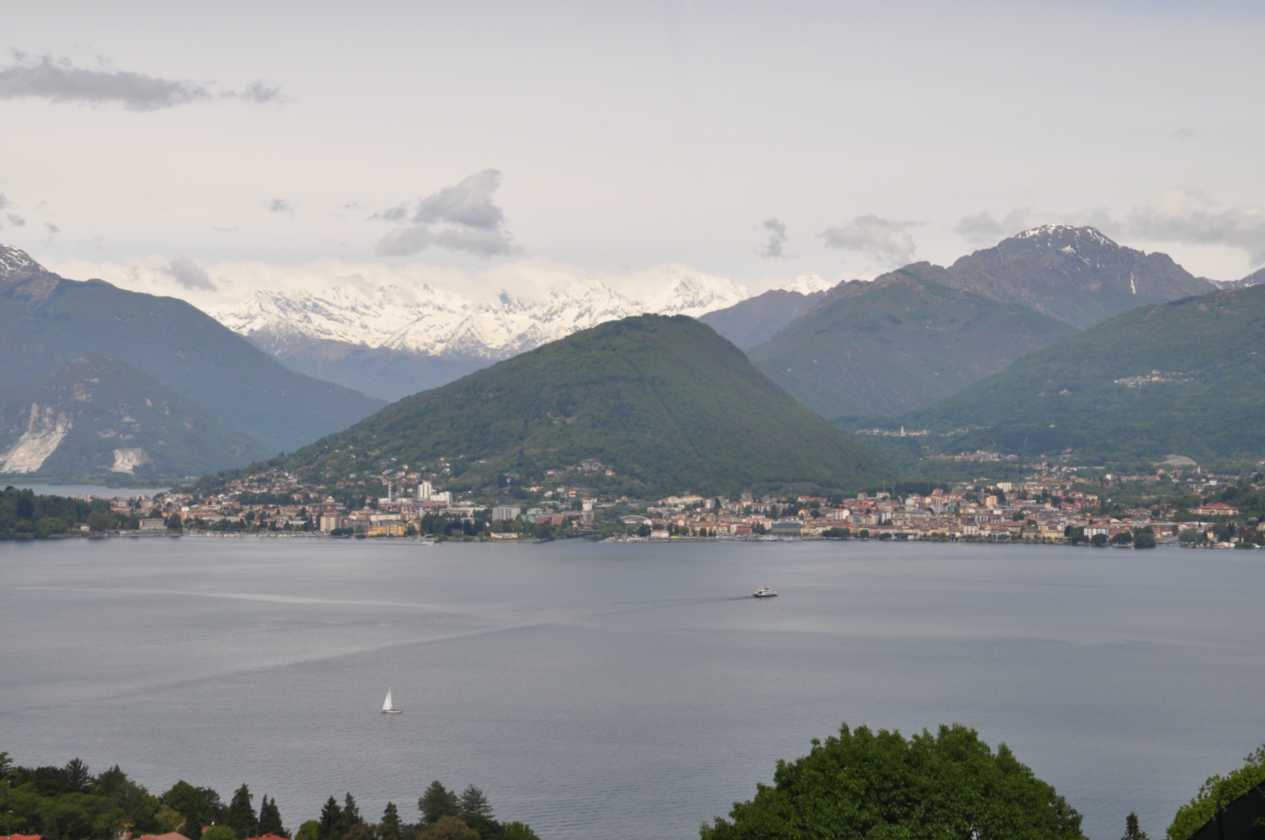 021 Arona-Lago Maggiore mei 2010