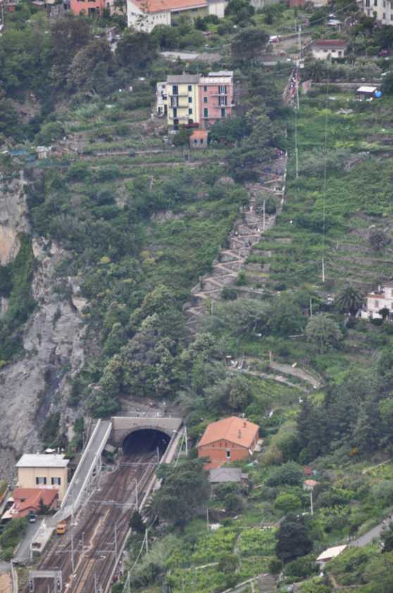 042 Corniglia-Manarole-Corniglia mei 2010