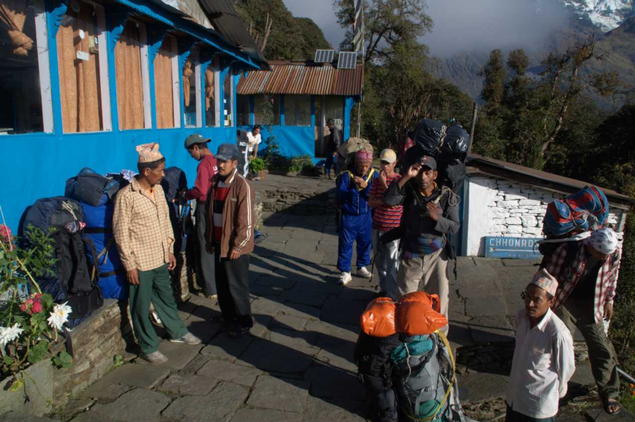 10-010 Tadapani-Chomrong