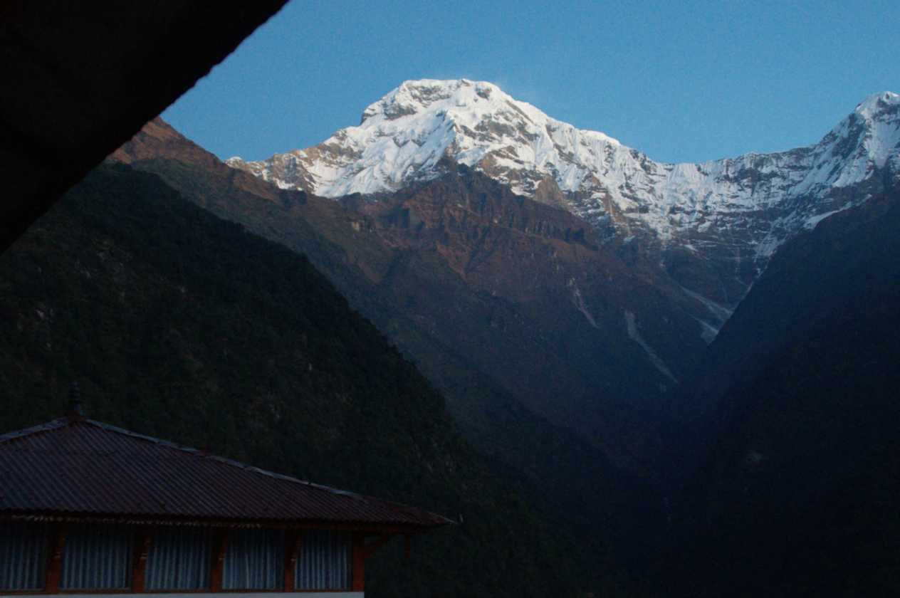 11-002 Chomrong-Himalaya