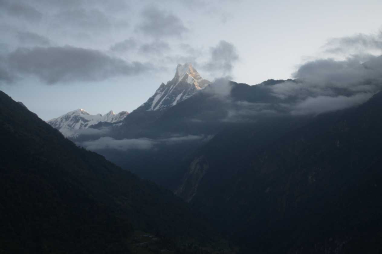 11-007 Chomrong-Himalaya