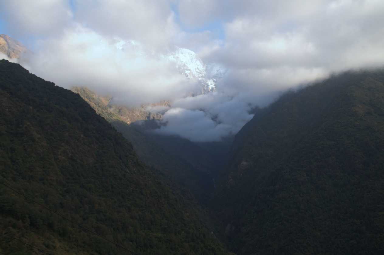 11-008 Chomrong-Himalaya