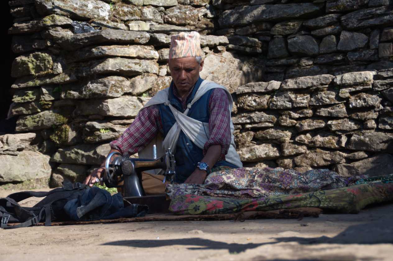 11-023 Chomrong-Himalaya