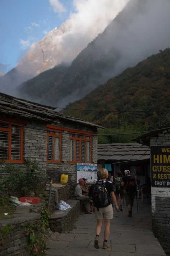 11-051 Chomrong-Himalaya