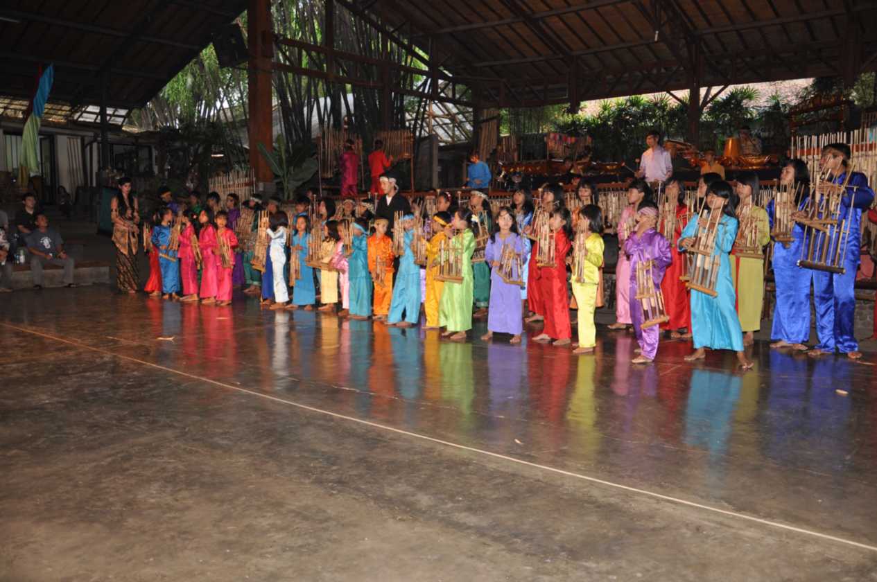 02 indo2010-52