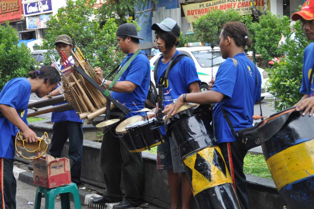 06 indo2010-68
