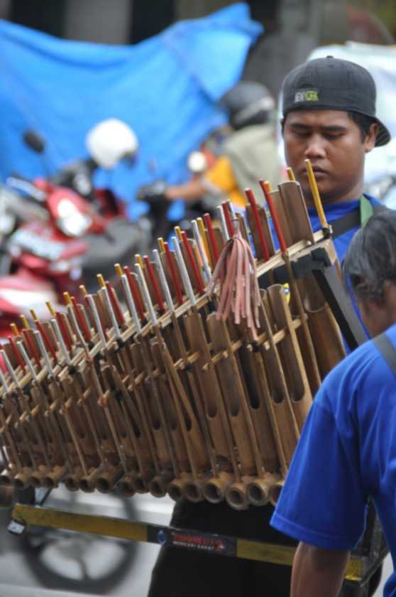 06 indo2010-70
