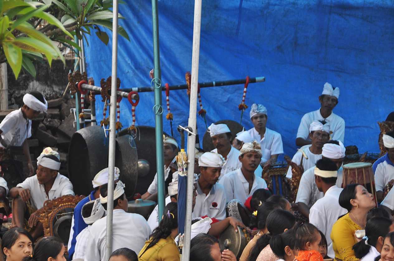 10 indo2010-35