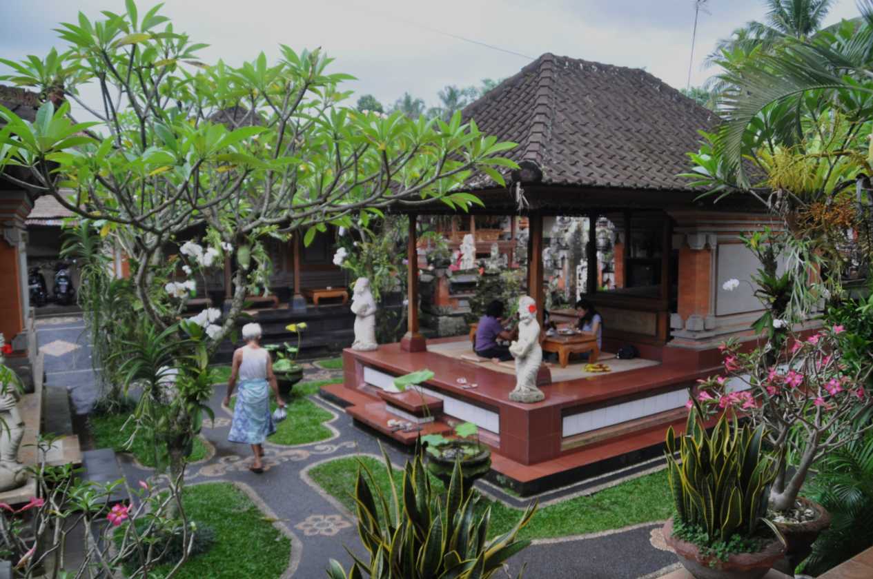 11 indo2010-122