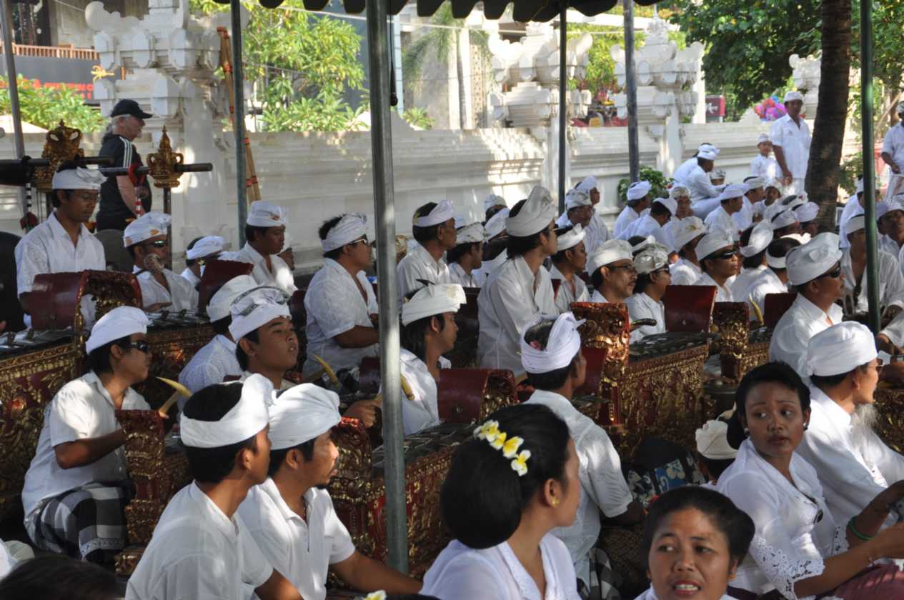 15 indo2010-32-1